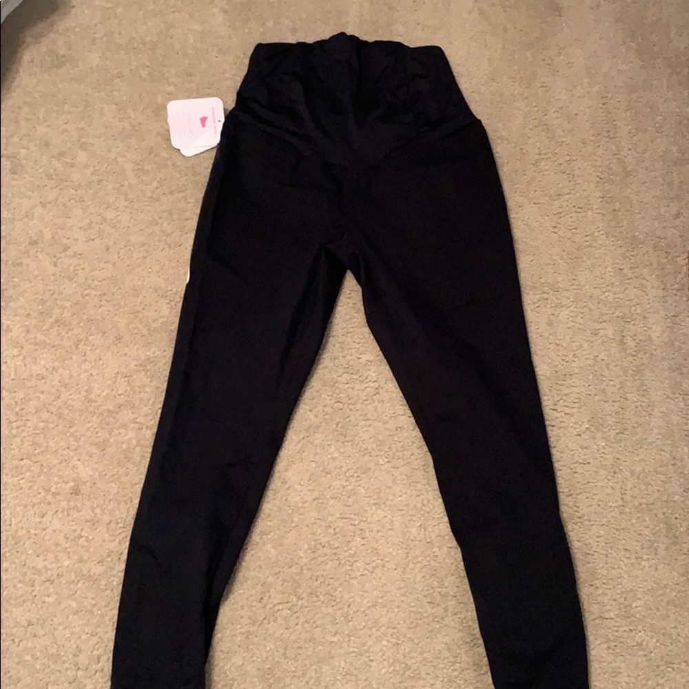 Size 8/29 maternity black skinny jeans.